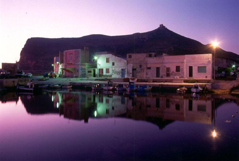 Il Cubo, Monovano Col Mare Su Tre Fronti. Favignana Exterior foto